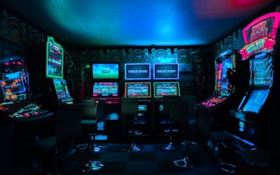 英雄联盟S16全球总决赛电竞直播